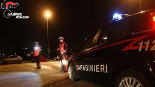 Tre giovani arrestati dai carabinieri: uno preso con mezzo chilo di droga